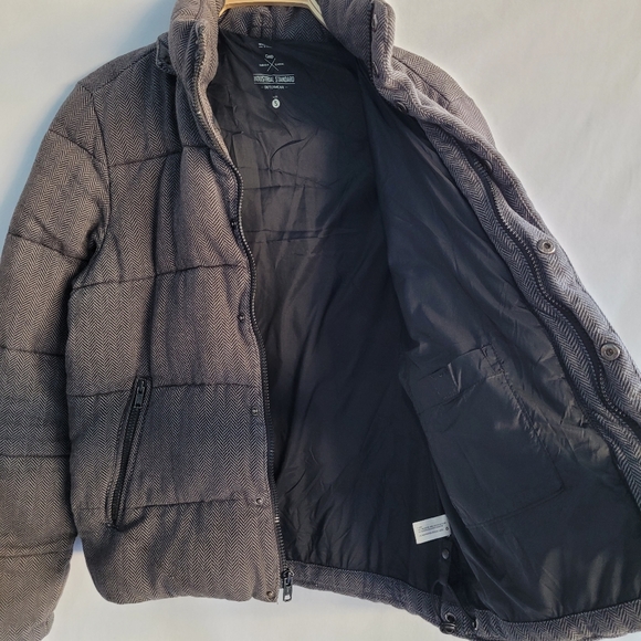 Gap Gray Herringbone Puffer Jacket - Picture 6 of 12